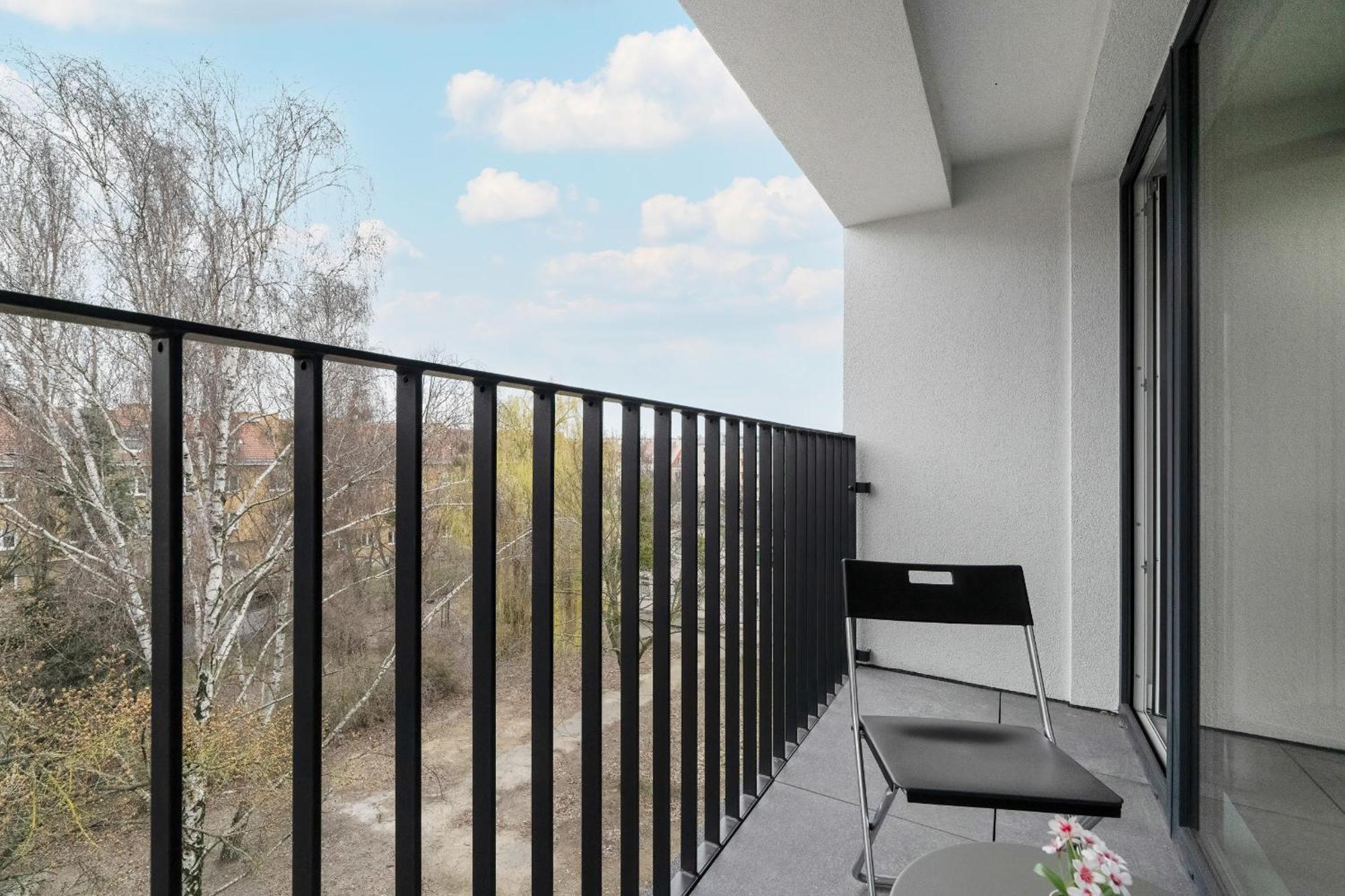 Spacious Apartment With Balcony By Rent Like Home Познань Екстер'єр фото